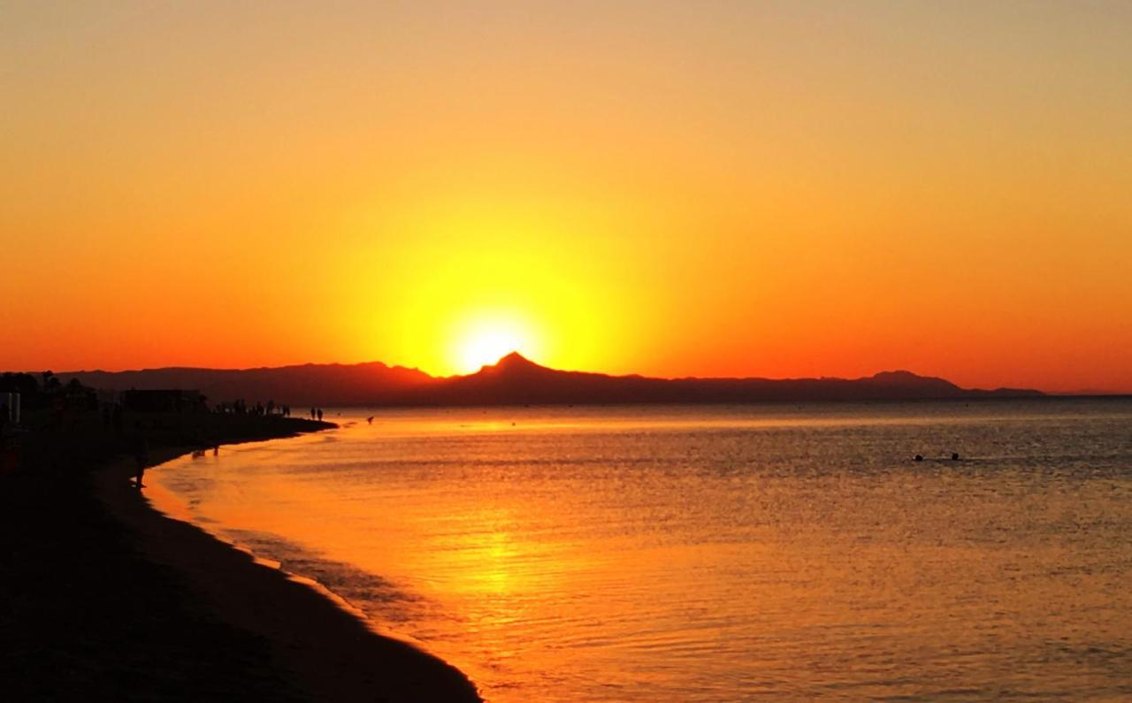 Piso Los Angeles - 1Ra Linea De Playa دينايا المظهر الخارجي الصورة
